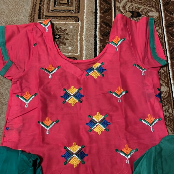 Readymade Indian Salwar Kameez - Picture 6 of 7